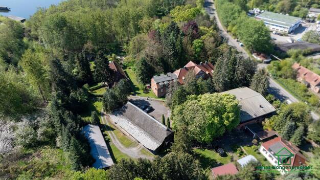 Mehrfamilienhaus zum Kauf provisionsfrei 1.500.000 € 40 Zimmer 1.176 m² 22.103 m² Grundstück Güstrower Straße 93, 95, 97 Werdervorstadt Schwerin 19055