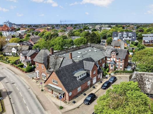 Haus zum Kauf 20 Zimmer 1.676 m² 1.776 m² Grundstück Westerland Sylt 25980