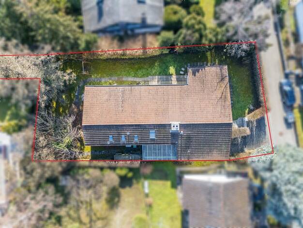 Einfamilienhaus zum Kauf 825.000 € 5 Zimmer 241 m² 965 m² Grundstück Hochberg Remseck 71686