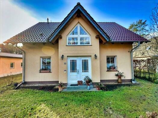Einfamilienhaus zum Kauf 396.000 € 5 Zimmer 139 m² 702 m² Grundstück Groß Schönebeck Schorfheide 16244