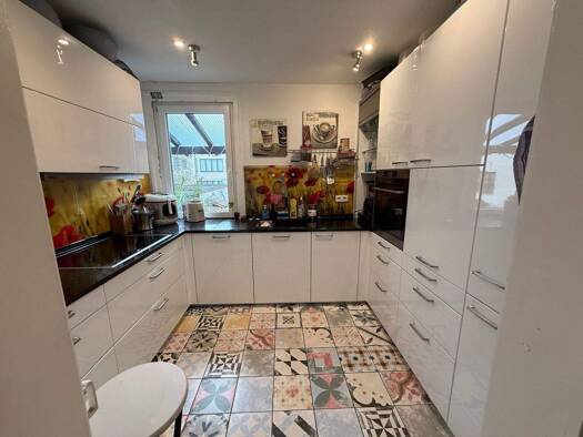 Doppelhaushälfte zum Kauf 299.900 € 7 Zimmer 165 m² 221 m² Grundstück Schwenningen Villingen-Schwenningen 78054