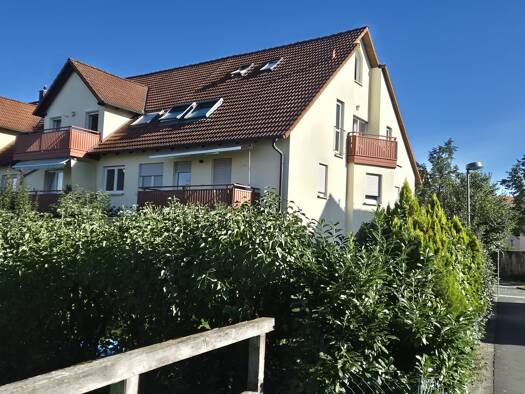 Wohnung zur Miete 900 € 3 Zimmer 79,8 m² Geschoss 2/3 frei ab 01.11.2026 Büchenbach Erlangen 91056