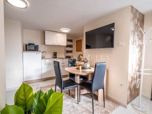 Wohnung zur Miete 500 € 2 Zimmer 30 m² Novi Vinodolski Novi Vinodolski