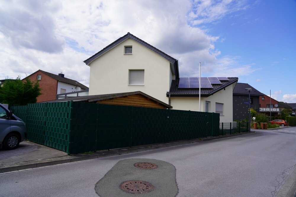 Einfamilienhaus zum Kauf 395.000 € 7 Zimmer 115,5 m²<br/>Wohnfläche 526 m²<br/>Grundstück Esbeck Lippstadt 59558