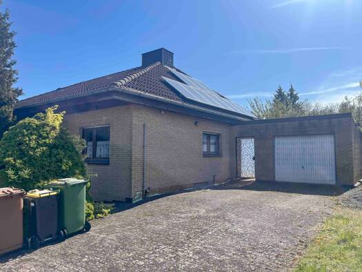 Bungalow zum Kauf 259.000 € 4 Zimmer 131 m² 909 m² Grundstück frei ab 01.08.2026 Westuffeln Calden 34379