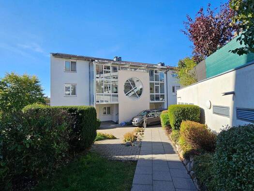 Wohnung zum Kauf 74.000 € 2,5 Zimmer 57,2 m² 2. Geschoss Kastanienhof 3 Hartmannsdorf 09232