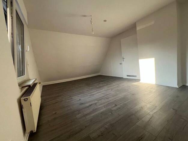 Wohnung zur Miete 650 € 1,5 Zimmer 58 m² Geschoss 3/4 frei ab sofort Brackel Dortmund 44309