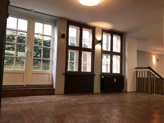 Laden zur Miete 11,50 € 5 Zimmer 231 m² Verkaufsfläche Dr.-Julius-Leber-Straße 60 Innenstadt Lübeck 23552