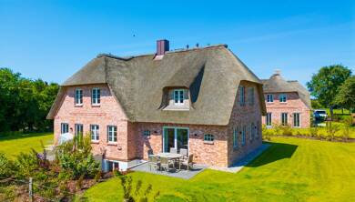 Mehrfamilienhaus zum Kauf 4 Zimmer 135 m² 1.181 m² Grundstück frei ab sofort Alkersum 25938