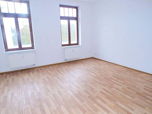 Wohnung zur Miete 370 € 3 Zimmer 65 m² 1. Geschoss frei ab sofort Werdau 08412