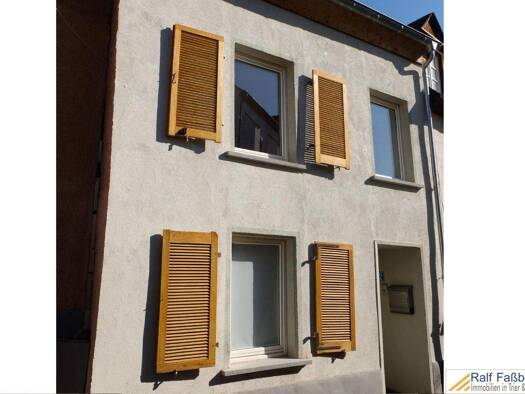 Haus zum Kauf 230.000 € 3 Zimmer 100 m² 74 m² Grundstück frei ab sofort Kenn 54344