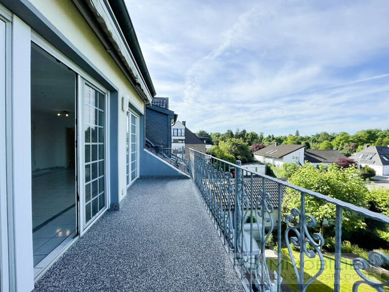 Wohnung zur Miete 1.150 € 3 Zimmer 99 m² Dachgeschoss frei ab 01.06.2025 Hoesel Ratingen 40883