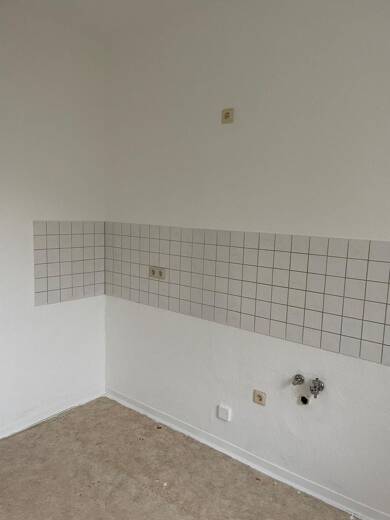 Wohnung zur Miete 400 € 3 Zimmer 60,5 m² EG frei ab sofort Mühlhäuser Straße 184 Kutzleben Kutzleben 99955