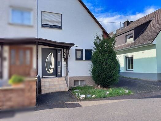 Doppelhaushälfte zum Kauf 385.000 € 4 Zimmer 123 m² 331 m² Grundstück Urmitz 56220