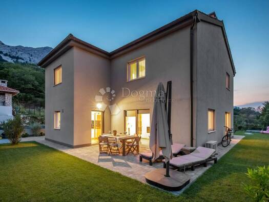 Einfamilienhaus zum Kauf 1 € 6 Zimmer 200 m² Baška Baška 51523