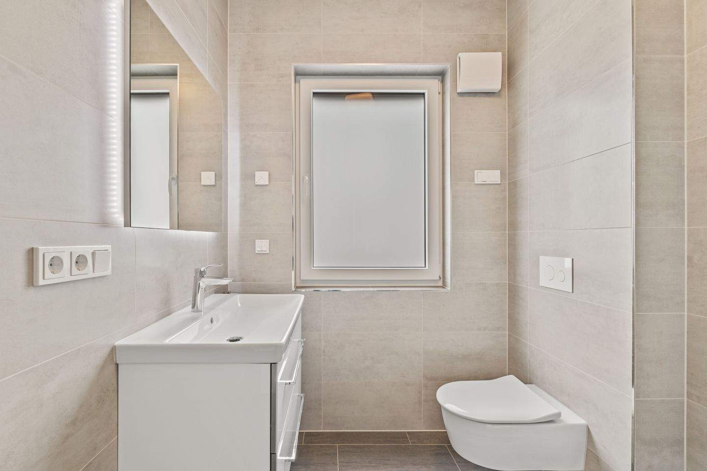 Immobilie in Wincheringen - Neubau-Familienhaus mit Geräumigen Terrassen in Wincheringen - Bild 4