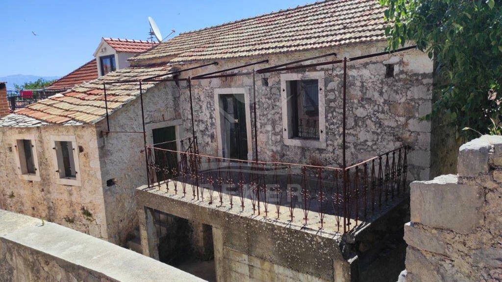 Reihenmittelhaus zum Kauf 139.000 € 2 Zimmer 72 m² Hvar 21450