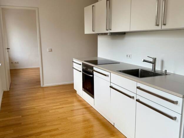 Wohnung zur Miete 889 € 2 Zimmer 67 m² 2. Geschoss frei ab sofort Wiesbaden Wiesbaden 65185