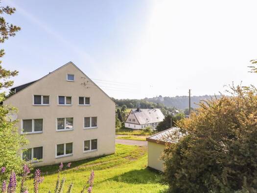 Wohnung zum Kauf 84.000 € 4 Zimmer 93,1 m² Schönbrunn Wolkenstein 09429