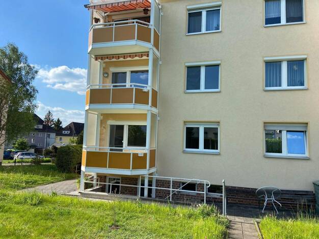 Wohnung zur Miete 390 € 3 Zimmer 57,5 m² 1. Geschoss frei ab 01.10.2026 Abteisiedlung 23 Oberlungwitz 09353