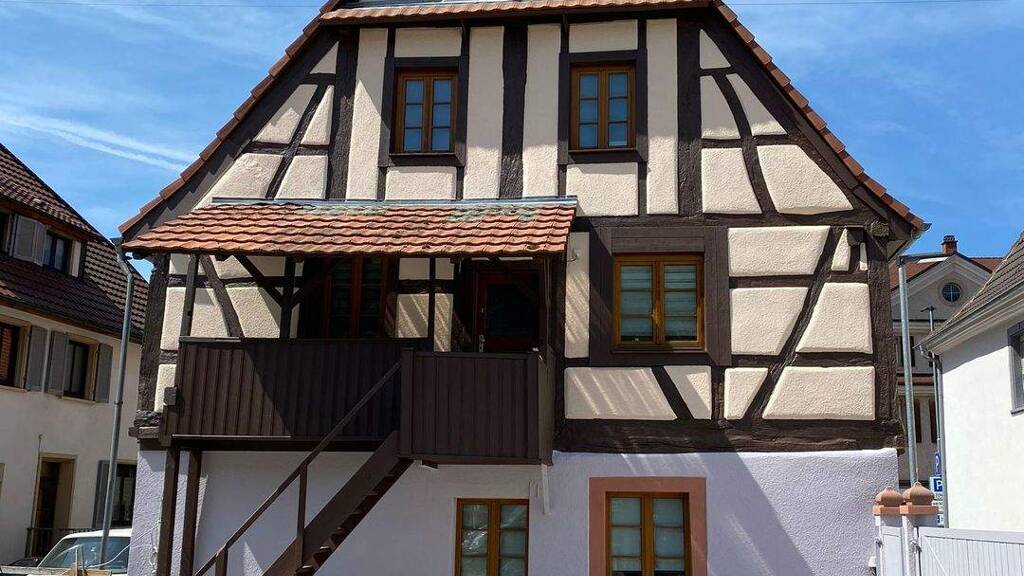 Doppelhaushälfte zum Kauf 437.000 € 5 Zimmer 156 m² 185 m² Grundstück frei ab sofort Herbolzheim 79336