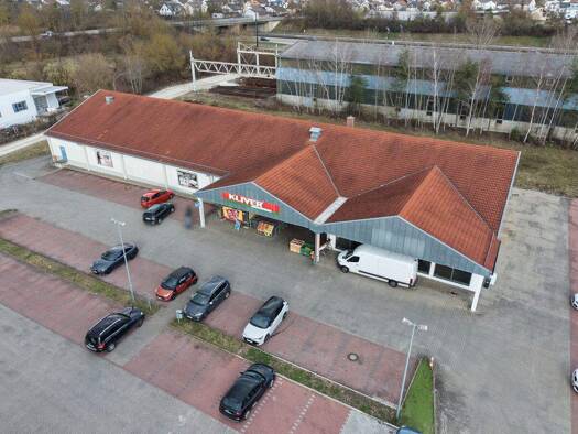 Laden zum Kauf 1.450.000 € 1.240 m² Verkaufsfläche Manching 85077