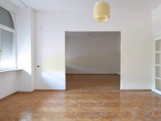 Wohnung zur Miete 2.300 € 5 Zimmer 231 m² 4. Geschoss Bozen 39100