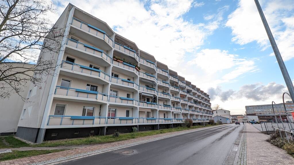 Wohnung zur Miete 410 € 3 Zimmer 59,1 m² 4. Geschoss Lustgartenstraße 11 Spremberg 03130