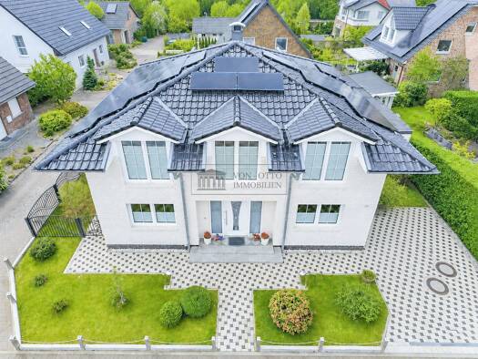 Haus zum Kauf 799.000 € 5 Zimmer 173 m² 404 m² Grundstück Henstedt-Ulzburg 24558