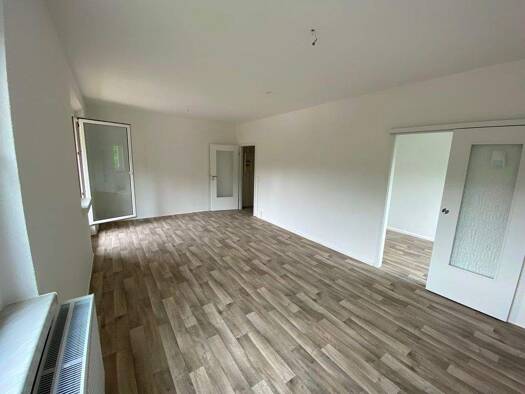 Studio zur Miete 260 € 1 Zimmer 37,5 m² 6. Geschoss frei ab 01.03.2026 Auhammerweg 1 Suhl 98529