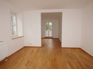 Wohnung zur Miete 850 € 2,5 Zimmer 75 m² 1. Geschoss Straubing 94315