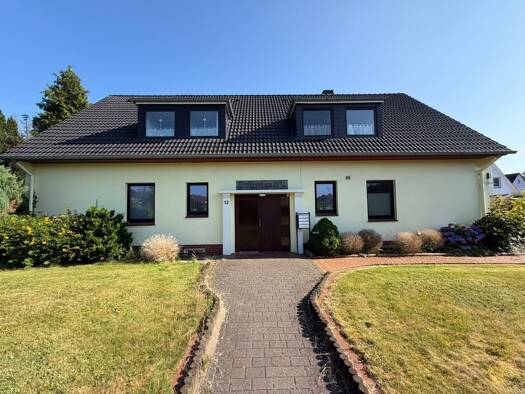 Mehrfamilienhaus zum Kauf 499.000 € 8 Zimmer 230 m² 1.045 m² Grundstück frei ab 01.09.2026 Bremervörde Bremervörde 27432