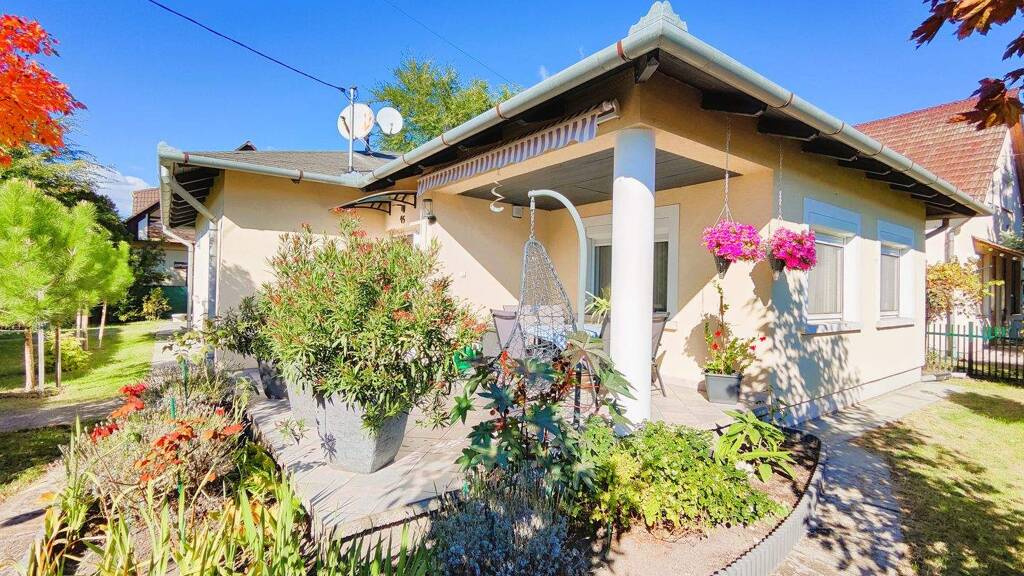 Haus zum Kauf provisionsfrei 299.900 € 3 Zimmer 112 m² 490 m² Grundstück Balatonfenyves