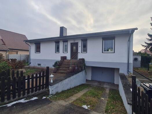 Bungalow zum Kauf 138.700 € 4 Zimmer 103 m² 766 m² Grundstück frei ab sofort Muldenstein Muldestausee 06774