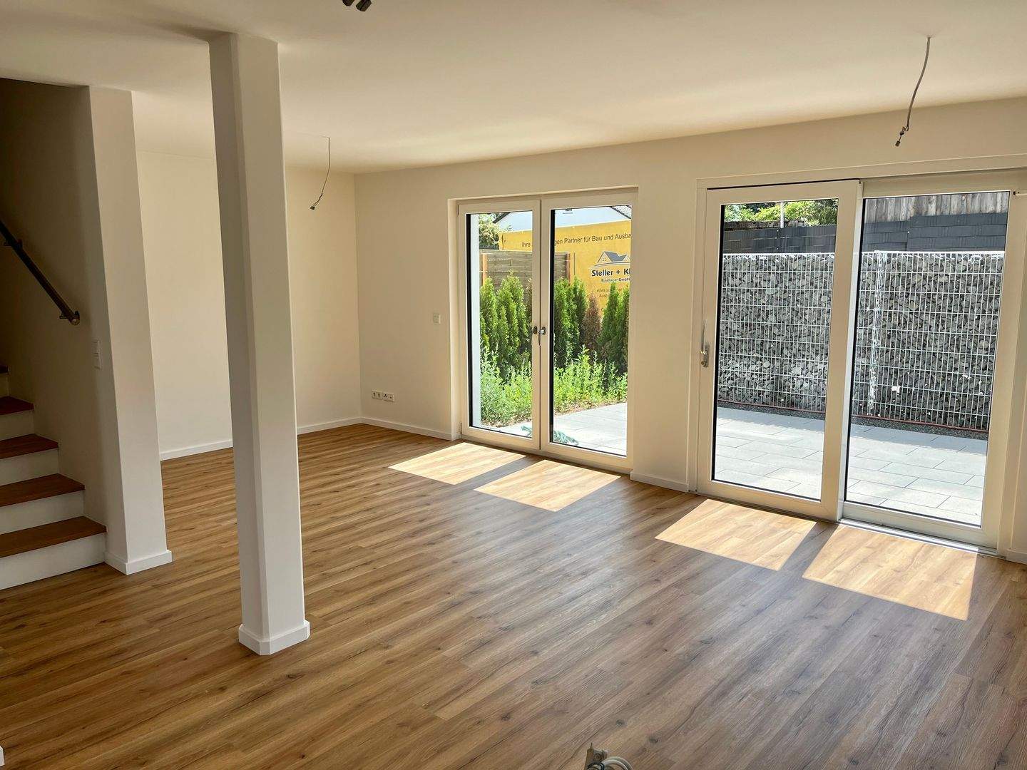 Familienfreundliche & energieeffiziente Doppelhaushälfte in Allersberg (BJ 2023) *kein Ortsteil* – Schulstraße 4g, 90584 Allersberg – Bild 1 von 32