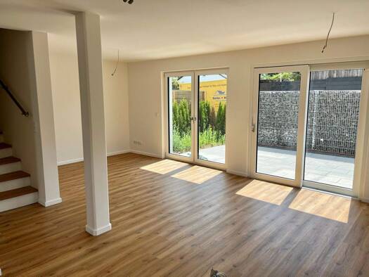 Doppelhaushälfte zur Miete 1.680 € 5 Zimmer 148 m² frei ab 01.11.2025 Schulstraße 4g Allersberg Allersberg 90584