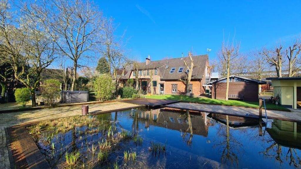 Haus zum Kauf 990.000 € 8 Zimmer 340 m² 4.349 m² Grundstück frei ab 01.05.2026 Wannwicker Straße 17 Rees 46459