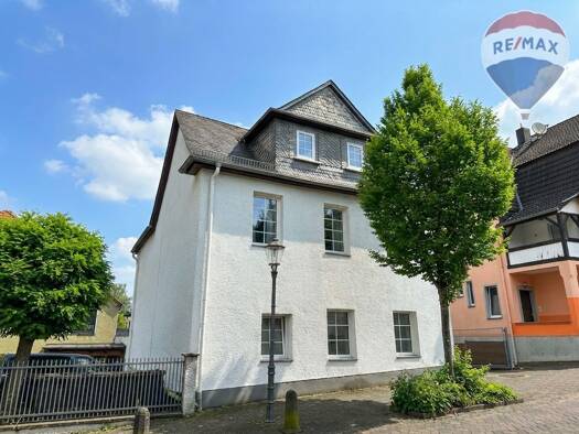 Einfamilienhaus zum Kauf 439.000 € 9 Zimmer 225 m² 429 m² Grundstück Höhr-Grenzhausen 56203