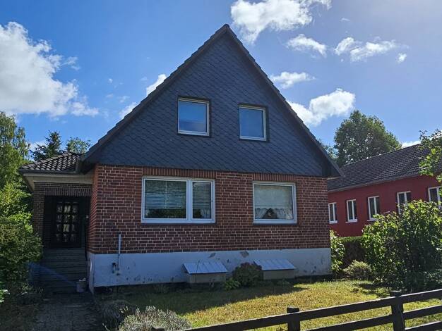 Einfamilienhaus zum Kauf 329.000 € 5 Zimmer 143 m² 1.102 m² Grundstück Ahrensbök Ahrensbök 23623