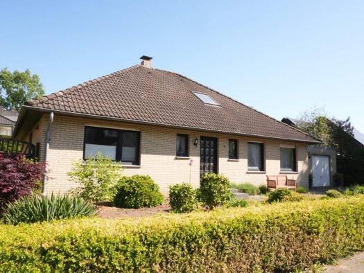 Einfamilienhaus zur Miete 1.300 € 6 Zimmer 165,8 m² 870 m² Grundstück Werlte 49757