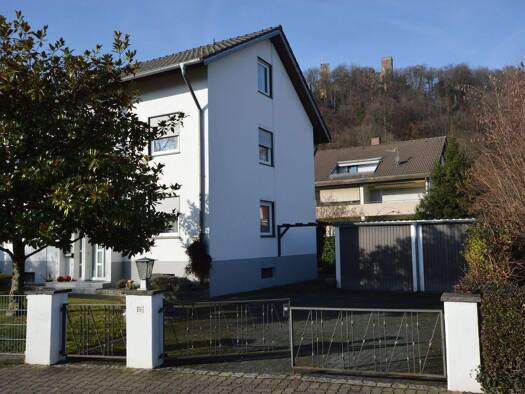 Mehrfamilienhaus zum Kauf 779.000 € 9 Zimmer 181 m² 723 m² Grundstück frei ab 01.01.2026 Markgrafenstraße 46 Haagen Lörrach 79541