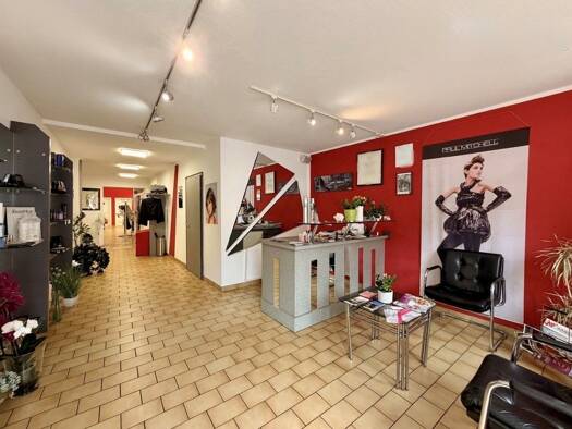 Laden zur Miete 890 € 1 Zimmer Homburg 66424
