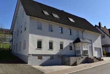 Mehrfamilienhaus zum Kauf als Kapitalanlage geeignet 387.000 € 8 Zimmer 250 m² 976 m² Grundstück Niedereschach Niedereschach 78078