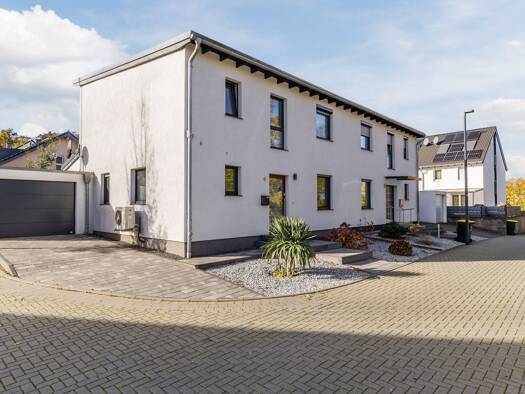 Doppelhaushälfte zum Kauf 469.000 € 5 Zimmer 134 m² 355 m² Grundstück frei ab 01.07.2026 Zieglerstraße 4 Stich Eschweiler 52249