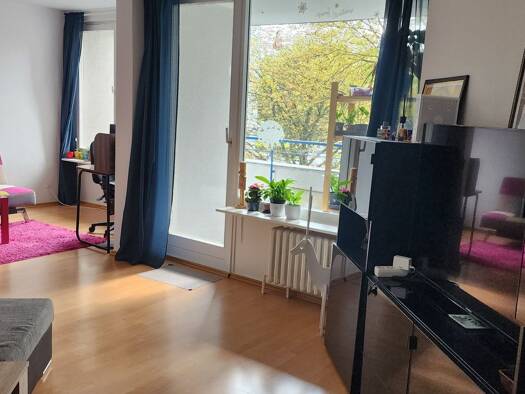 Wohnung zur Miete 600 € 1 Zimmer 70 m² frei ab 22.08.2026 Gropiusstadt Neukölln 12353