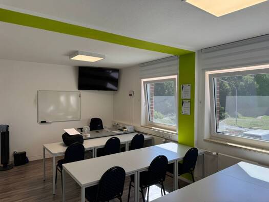 Büro zur Miete provisionsfrei 484 € 1,5 Zimmer 42 m² Bürofläche Von-Richthofen-Straße 3 Giebelstadt Giebelstadt 97232
