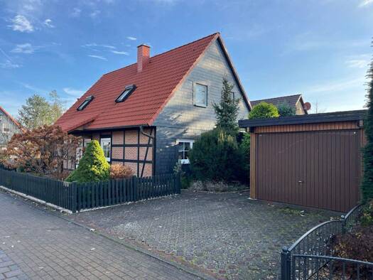 Einfamilienhaus zum Kauf 339.000 € 5 Zimmer 124 m² 424 m² Grundstück frei ab sofort Martinstraße 7 Stendal 39576