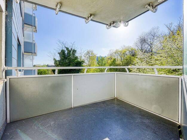 Wohnung zum Kauf 230.000 € 3 Zimmer 67 m² 3. Geschoss frei ab sofort Mönchfeldstraße 110 Mönchfeld Stuttgart 70378