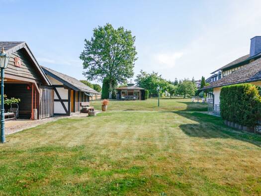 Villa zum Kauf 690.000 € 8 Zimmer 378 m² 2.568 m² Grundstück Bömighausen Willingen (Upland) 34508