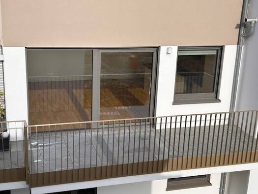 Terrassenwohnung zum Kauf provisionsfrei 438.000 € 3 Zimmer 89,5 m² Geschoss 2/3 frei ab sofort Erbach Bad Camberg 65520